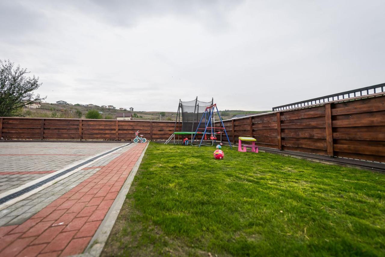 Pensiunea Giulia Home Dezmir 外观 照片