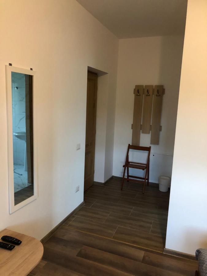 Pensiunea Giulia Home Dezmir 外观 照片