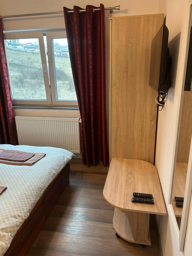 Pensiunea Giulia Home Dezmir 外观 照片